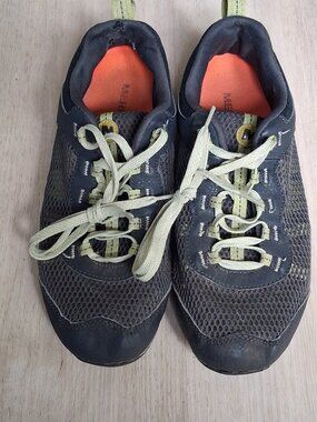 Merrell shoes Men size 8.5